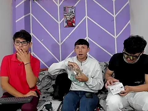 nexusboyhot online show from December 4, 2025, 1:54 pm