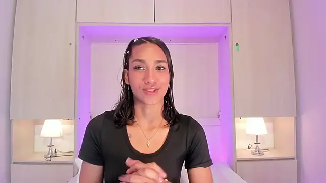 AnahiCollins online show from July 10, 2026, 12:05 pm
