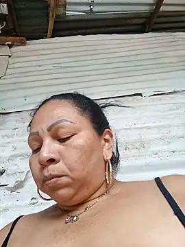 Snapshot of Dirty_Candy chatting on February 9, 2026, 3:43 pm Dirty Candy online show from February 9, 2026, 3:43 pm