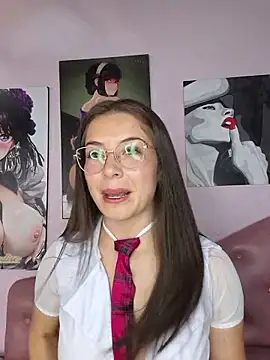 EmmaValencia  online show from April 25, 2026, 7:22 am