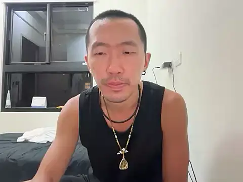 mrcaiziv online show from October 18, 2025, 1:24 pm