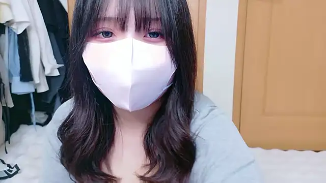YUKINA 00 online show from July 10, 2026, 7:41 am