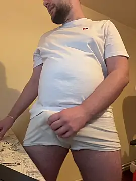 Snapshot of KingAdonisss chatting on April 2, 2026, 7:31 pm KingAdonisss online show from April 2, 2026, 7:31 pm