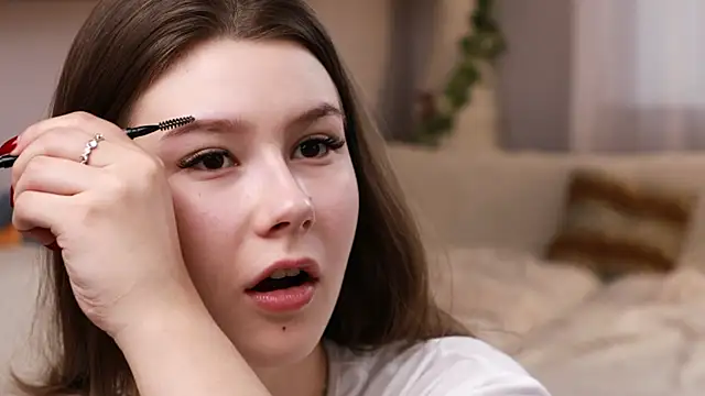 MondoNeko online show from October 5, 2025, 7:10 am