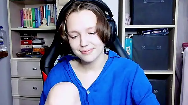 Diana-back online show from October 12, 2025, 7:43 am