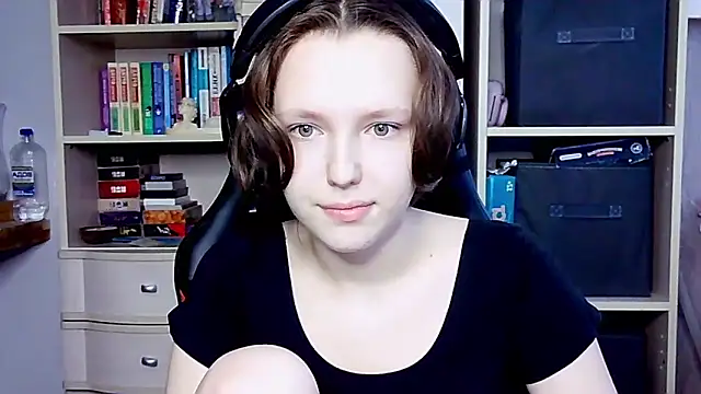 Diana-back online show from October 13, 2025, 7:43 am