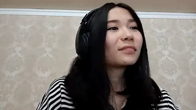 YukiShaapan online show from October 21, 2025, 12:15 pm