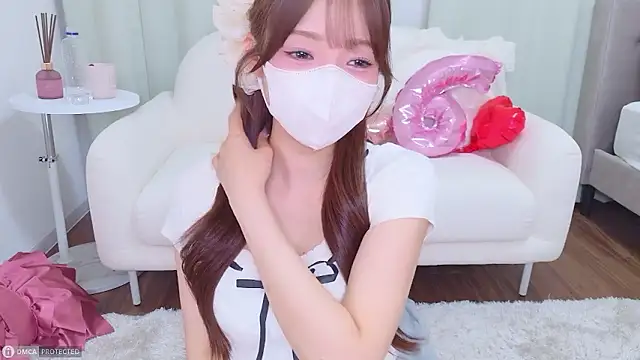 Seira  nn online show from May 7, 2026, 1:25 pm