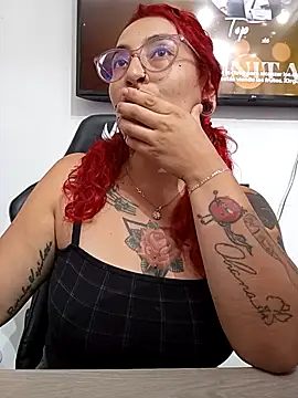 Snapshot of rojita-rojita chatting on October 10, 2025, 9:15 pm rojita-rojita online show from October 10, 2025, 9:15 pm