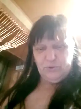Apeesynka55211 online show from May 6, 2026, 6:56 pm