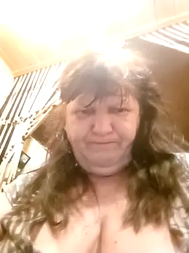 Apeesynka55211 online show from April 29, 2026, 2:05 am