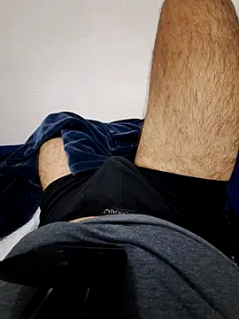 Snapshot of rojo_guerrero chatting on February 1, 2026, 2:10 am rojo guerrero online show from February 1, 2026, 2:10 am