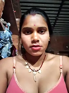 Katrina kaif143 online show from February 14, 2026, 3:45 pm