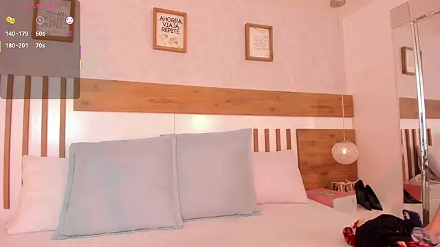 LucianaWainN online show from November 6, 2025, 12:42 pm