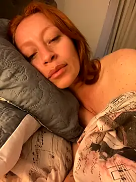 LucianaWainN online show from October 10, 2025, 10:38 am