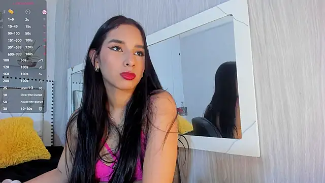 Luciaoregon online show from January 13, 2026, 1:48 pm