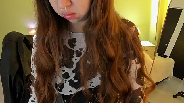 Scarlett  Cooper   online show from February 25, 2026, 12:49 pm