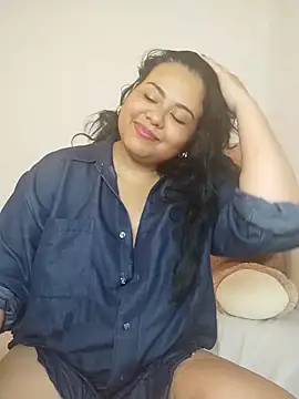 Tania cruz  online show from October 24, 2025, 4:00 am