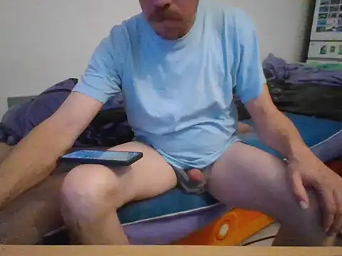 honzinka83 online show from October 3, 2025, 2:18 pm