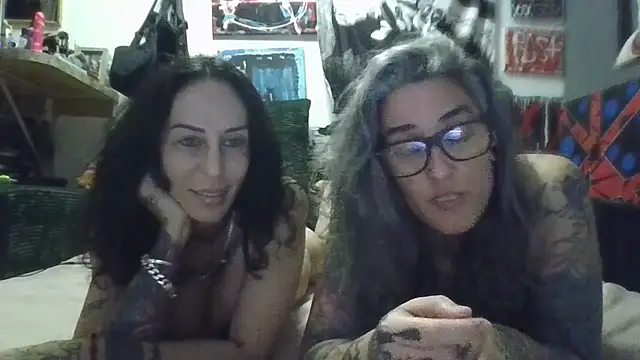 Snapshot of inkdhollow1 chatting on August 9, 2026, 12:18 am inkdhollow1 online show from August 9, 2026, 12:18 am