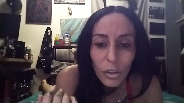 Snapshot of inkdhollow1 chatting on October 5, 2025, 3:30 am inkdhollow1 online show from October 5, 2025, 3:30 am