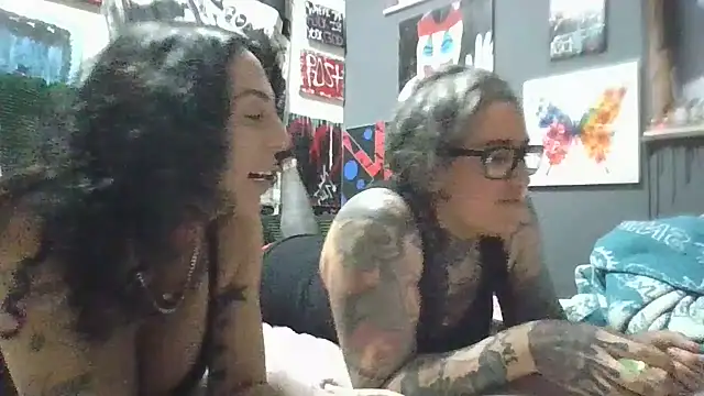 Snapshot of inkdhollow1 chatting on August 1, 2026, 6:06 pm inkdhollow1 online show from August 1, 2026, 6:06 pm