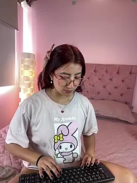 saramooon online show from October 24, 2025, 1:10 pm