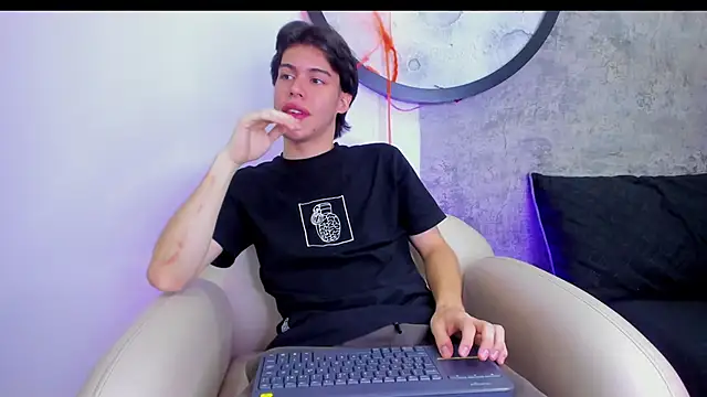 Lucian grey online show from October 29, 2025, 4:11 am