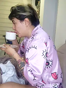 Zoe riivas online show from November 20, 2025, 10:05 am