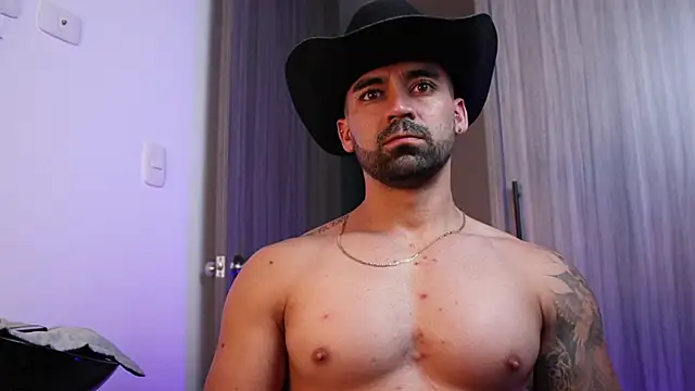 SOY MIKE online show from November 4, 2025, 1:53 am