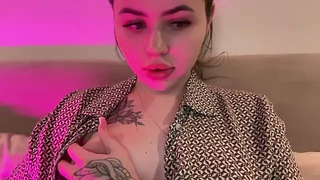 AlmaryKim online show from October 29, 2025, 9:03 pm