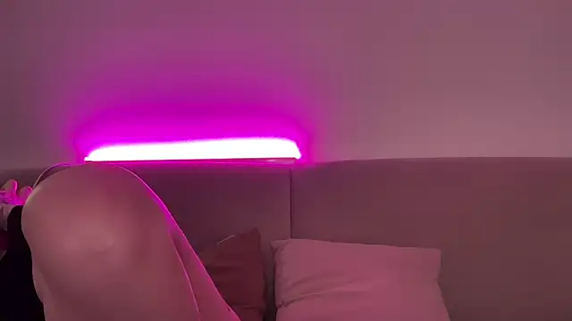 AlmaryKim online show from March 5, 2026, 8:38 pm