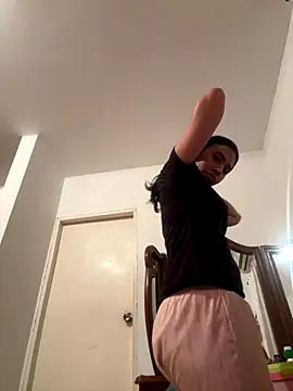 Snapshot of Brianna_bunny05 chatting on October 12, 2025, 2:24 am Brianna bunny05 online show from October 12, 2025, 2:24 am