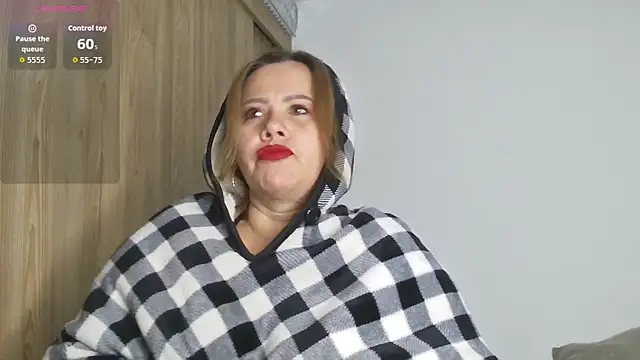 Dulce Anahi online show from February 5, 2026, 3:46 am