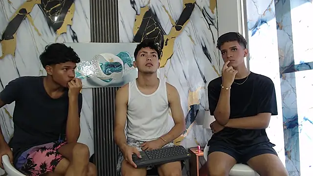 VERY HOT GUYS online show from July 28, 2026, 3:21 pm