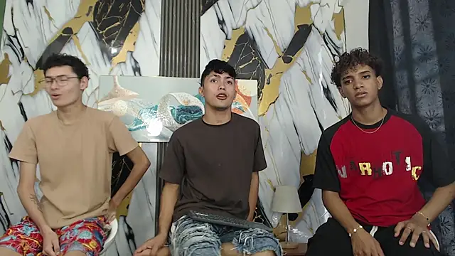 VERY HOT GUYS online show from July 17, 2026, 1:41 pm