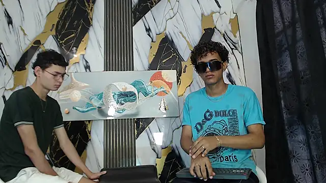 VERY HOT GUYS online show from July 1, 2026, 1:22 pm