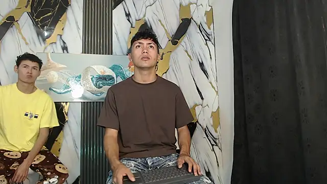 VERY HOT GUYS online show from July 4, 2026, 1:15 pm