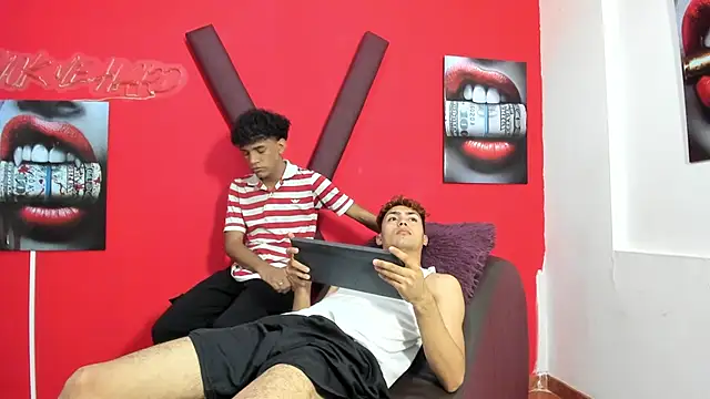 VERY HOT GUYS online show from April 14, 2026, 7:19 pm