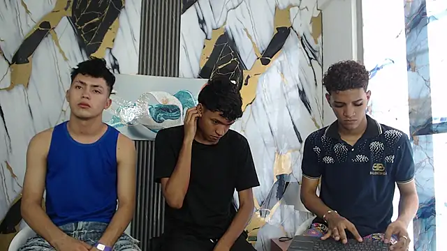 VERY HOT GUYS online show from July 29, 2026, 1:21 pm