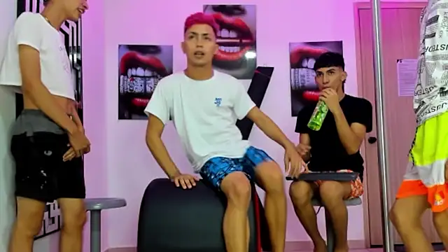 VERY HOT GUYS online show from October 26, 2025, 1:39 am