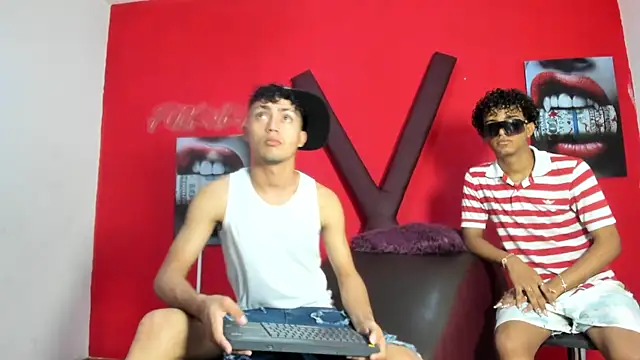 VERY HOT GUYS online show from June 30, 2026, 1:22 pm