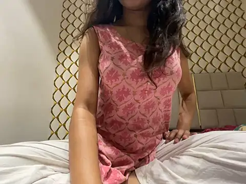 dubyzubygirl online show from April 21, 2026, 4:46 pm