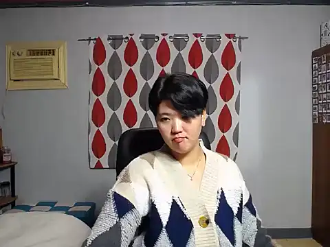 lady fingertips online show from September 30, 2025, 12:22 pm