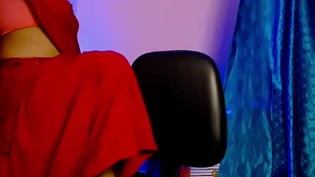 Snapshot of Coupleshowslive chatting on November 29, 2025, 5:35 pm Coupleshowslive online show from November 29, 2025, 5:35 pm