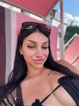 ilariea girl online show from June 24, 2026, 12:59 pm