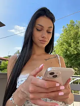 ilariea girl online show from July 17, 2026, 2:36 pm