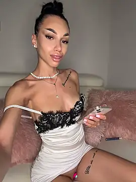 ilariea girl online show from July 28, 2026, 3:21 pm