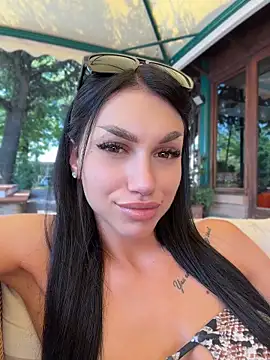 ilariea girl online show from June 29, 2026, 1:11 pm