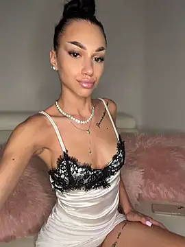ilariea girl online show from July 28, 2026, 3:08 pm